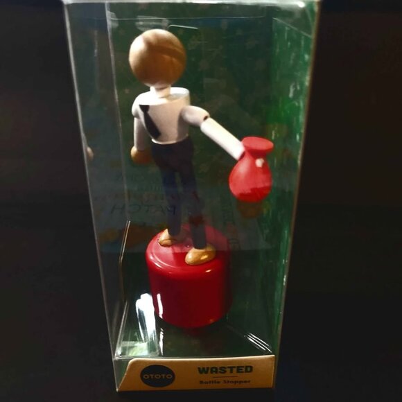 Wasted Bottle Stopper by the brand OTOTO - Picture 2 of 7